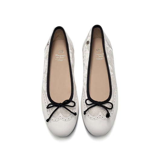 Manuela De Juan White Gum Wingtip Ballet S3062