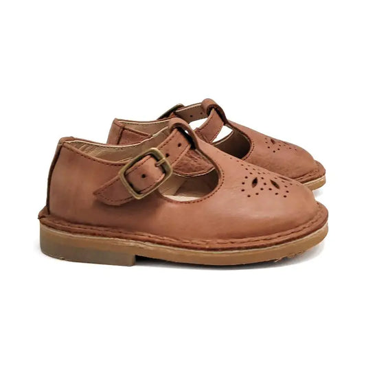 Lauve Cognac Brushed T Strap - 19 - BOYS