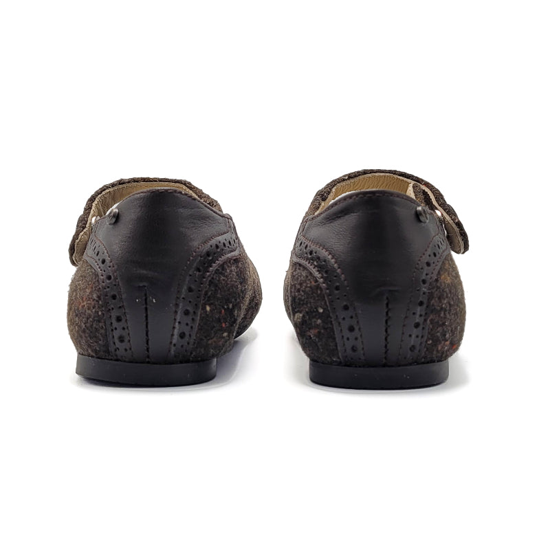 manuela-de-juan-brown-toe-cap-shoes-girls