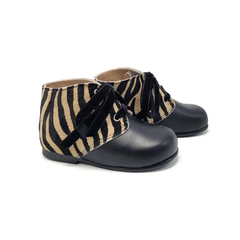 zubii-zebra-black-lace-up-first-walker