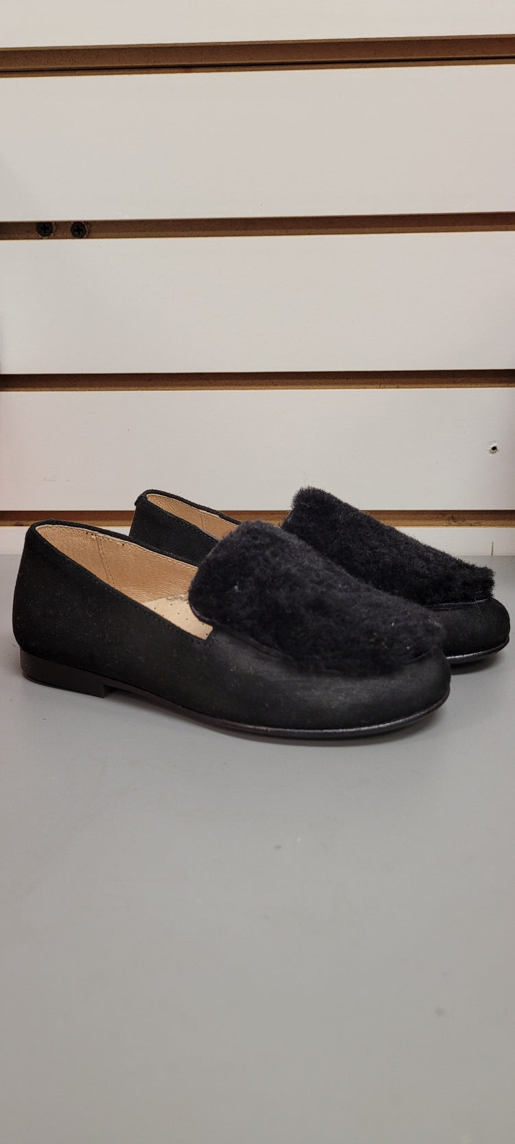 Hoo Black Fur Slip on 2284