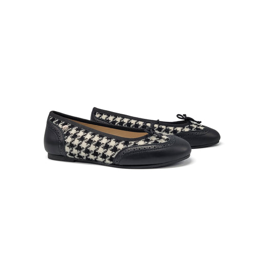 Manuela De Juan Black Houndstooth Wingtip Ballet Flat S3062