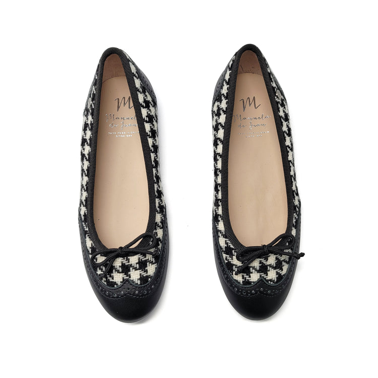 Manuela De Juan Black Houndstooth Wingtip Ballet Flat S3062