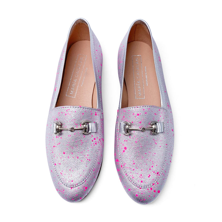 Maria Catalan Smokin Splashed Fuschia Silver Chain Slip On