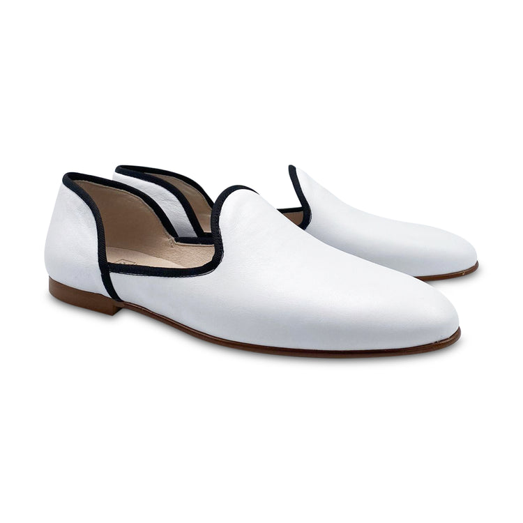 HOO White Black Trim Slip on 2431