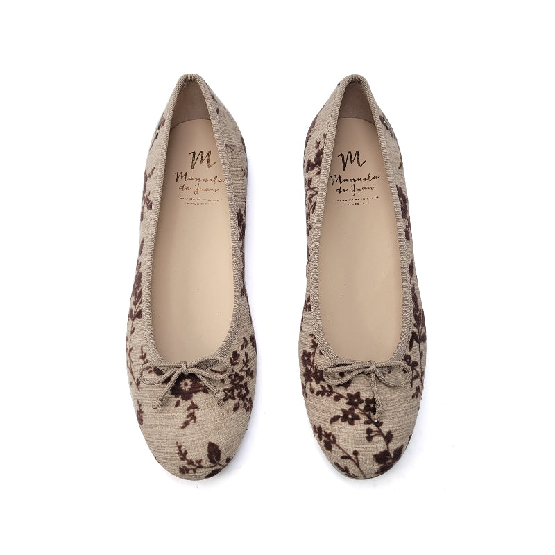 manuela-de-juan-taupe-floral-velvet-ballet-girls