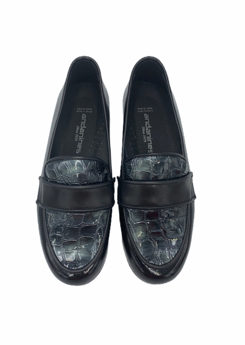 andanines-patent-black-slipon-girls